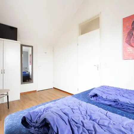 Holiday home Appealing Holiday Home In De Koog With Sauna *