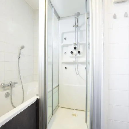 Holiday home Appealing Holiday Home In De Koog With Sauna *